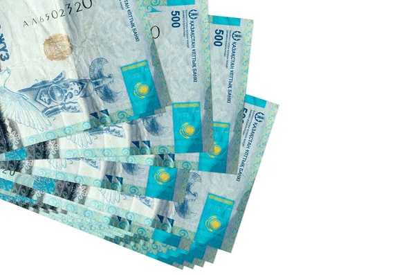500张哈萨克斯坦坚韧面额钞票分成小团或包裹在白色上 带复制空间的模型 业务和货币兑换概念 — 图库照片