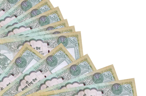 100 Nepal Rupisi banknotları beyaz arka planda izole edilmiş, fotokopi alanı da pervaneye yakın duruyor. Maaş zamanı kavramı veya finansal işlemler