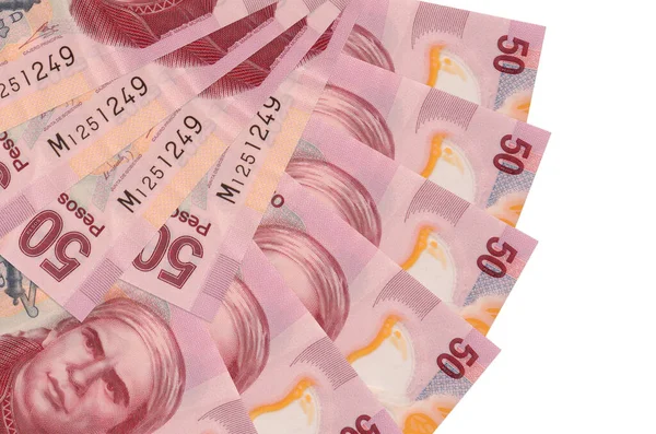 50 Meksika pezosu beyaz arka planda izole halde duruyor. Fan şeklinde fotokopi alanı da yakın planda. Finansal işlemler kavramı
