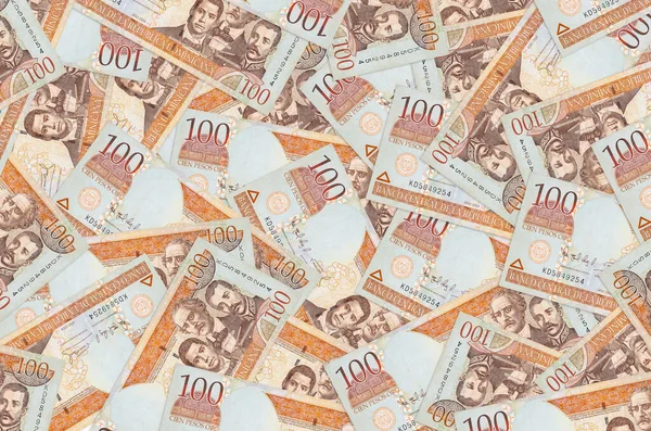 100 Dominikanische Peso Scheine Liegen Auf Einem Großen Haufen Reicher — Stockfoto