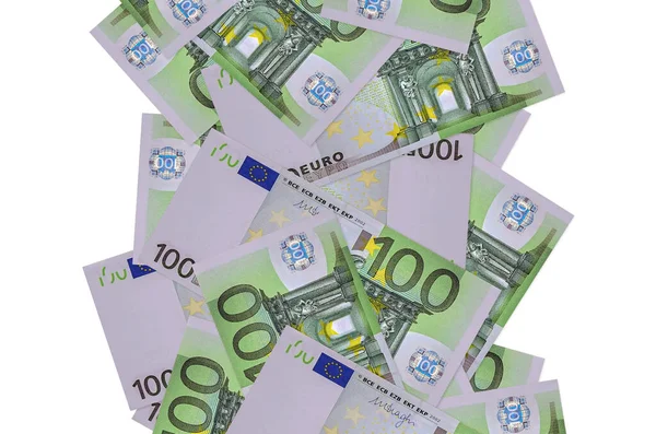 100 Euro 'luk banknotlar beyazlar üzerinde izole bir şekilde uçuyor. Birçok banknot sol ve sağ tarafta beyaz kopya alanı ile düşüyor