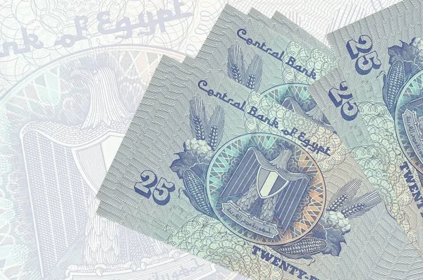 Αιγυπτιακά Χαρτονομίσματα Πιάστρα Βρίσκονται Στοίβα Στο Φόντο Του Μεγάλου Ημιδιάφανου — Φωτογραφία Αρχείου