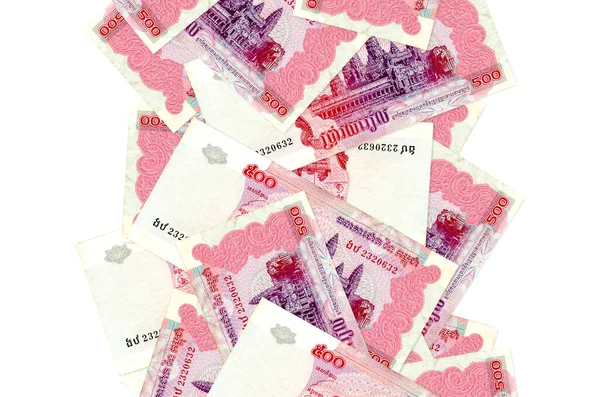 500 Καμποτζιανά Χαρτονομίσματα Πέφτουν Απομονωμένα Στα Λευκά Πολλά Τραπεζογραμμάτια Που — Φωτογραφία Αρχείου
