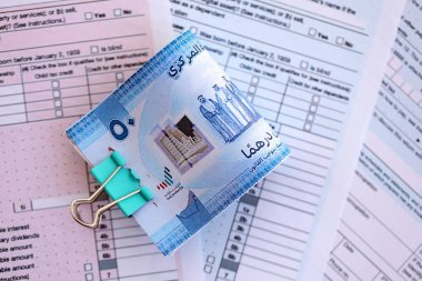 Birleşik Arap Emirlikleri kara para faturaları vergi formuna yakın. Vergi ve muhasebe kavramı