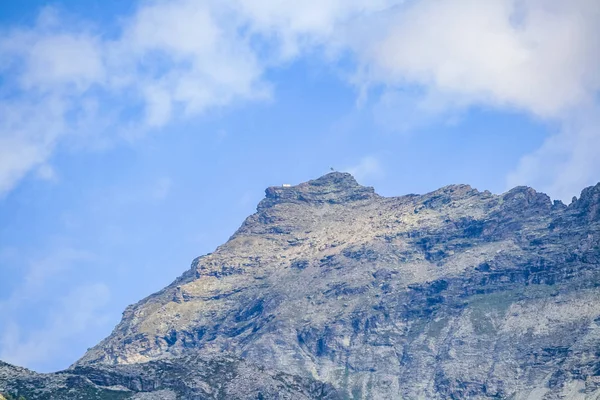 Malebné Zataženo Lyže Nad Lesy Alp Gressoney Údolí Nachází Údolí — Stock fotografie