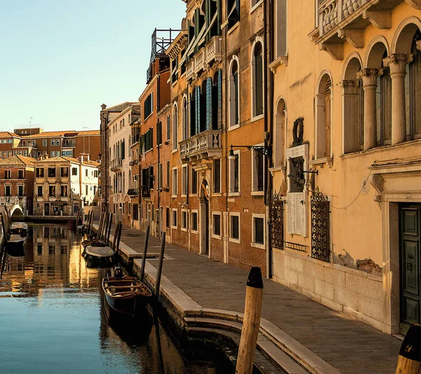 Pequeño Canal Centro Medieval Venecia — Foto de Stock