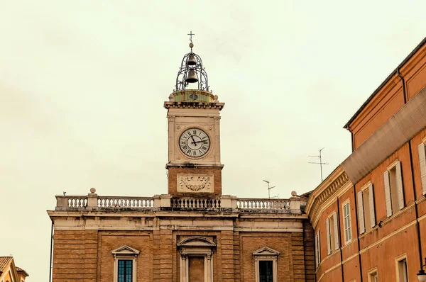 Placu Piazza Del Popolo Średniowiecznym Centrum Rawenny — Zdjęcie stockowe