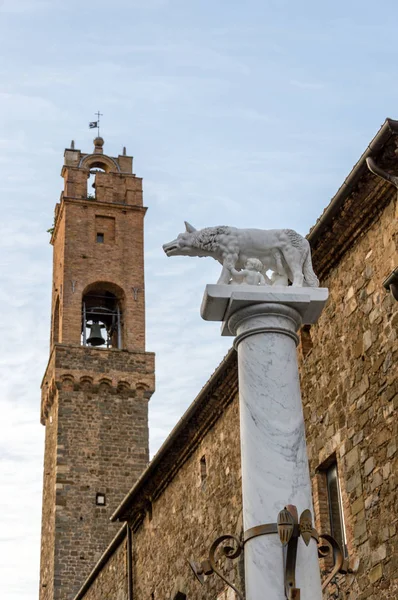 Montalcino Toscana Italia Julio 2016 Iglesia Pueblo Medieval Montalcino — Foto de Stock