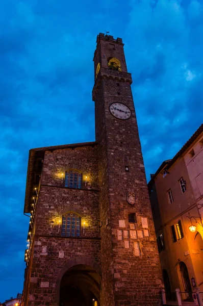 Montalcino Toskana Italien Juli 2016 Panoramablick Montalcino Bei Untergang Blaue — Stockfoto