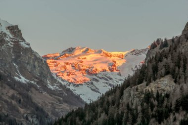 Panoramic view of the Gressoney valley near Monte Rosa in winter clipart