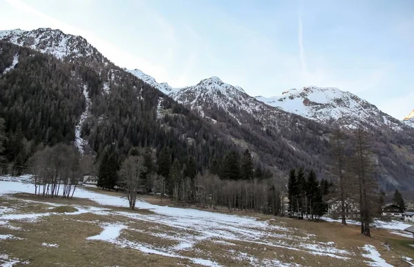 Panoramatický Výhled Údolí Gressoney Poblíž Monte Rosa Zimě — Stock fotografie