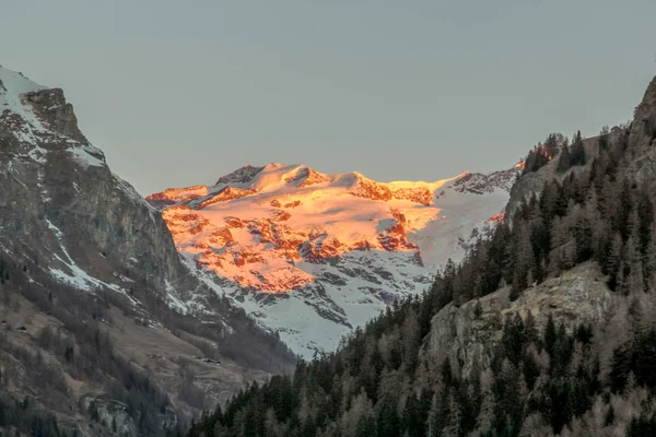 Panoramatický Výhled Údolí Gressoney Poblíž Monte Rosa Zimě — Stock fotografie