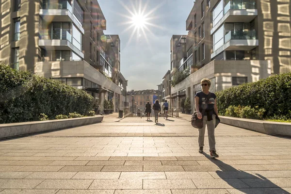 Milán Italia 2018 Gente Caminando Calle Capelli Centro Milán — Foto de Stock