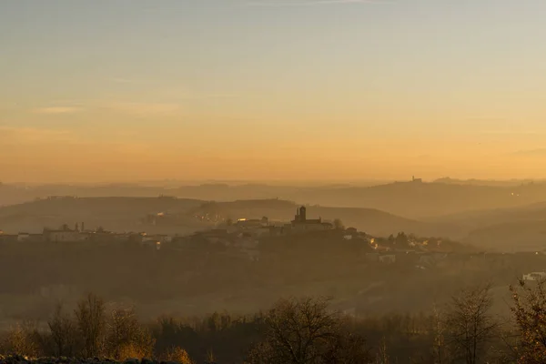 Puesta Sol Las Colinas Montferrat Durante Invierno — Foto de Stock