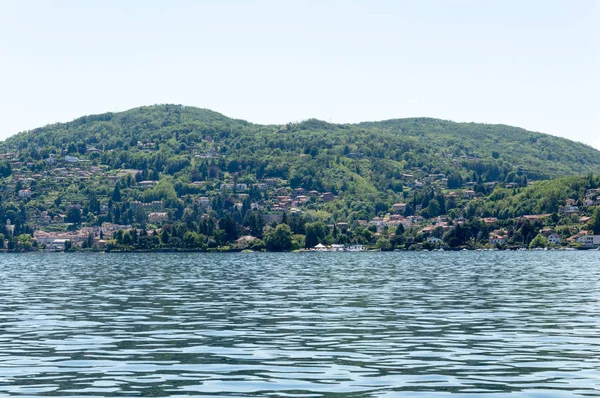 マッジョーレ湖の晴れた日 イタリア北部 — ストック写真