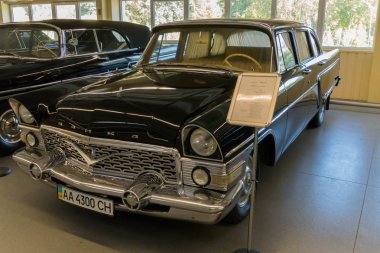 Kiev, Ukrayna - 25 Mart 2016: eski model araba Mezhgore Ukrayna otomobil fuarında 