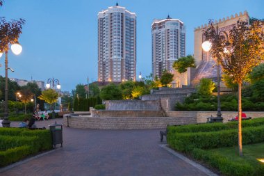 Büyük Çeşme-şelale, olduğu benzersiz bir halı görüntü ile bir duvar Azeri halı dokuma Şeyh Safi inciler