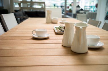 Yemek masası whit yemekleri.