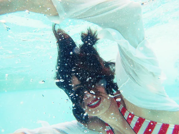 Beau Portrait Femme Sous Eau — Photo