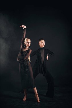 İki dansçı, Avrupa programı, balo salonu dans. Spor, fitness, sağlık, güzellik