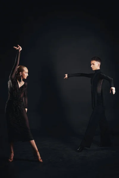 Beauté Mode Danse Sur Fond Noir Beau Couple Danseurs Ballet — Photo