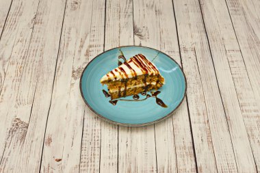 Çelik Havuçlu Kek: Mükemmel altın kenarları ve hatta fırın için