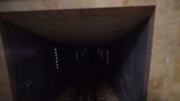 一条索道铁路的看法, 用来上山和下山 — 图库视频影像