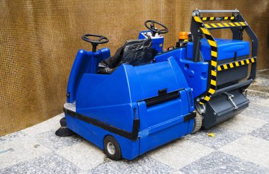 Sokak kaldırımlar için modern otomatik temizleme makinesi.