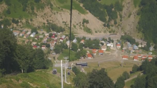 Paseo Teleférico Sobre Montaña Del Cáucaso Gabala Azerbaiyán — Vídeos de Stock