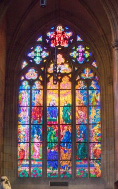 St. Vitus Katedrali, Prag, Czech Cumhuriyeti 'ndeki gotik vitray pencere..