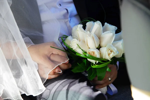Beautiful Bouquet Wedding White Roses Hands Bride — Stock Photo, Image