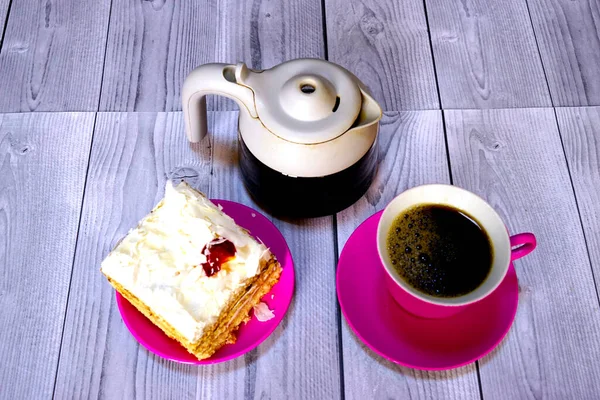 Bonbons Baklava Orientaux Turcs Azerbaïdjanais Dans Une Assiette Blanche Sur — Photo