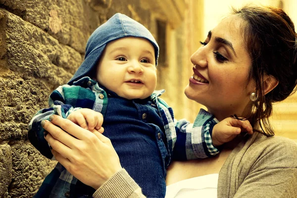 Portrait Happy Loving Mother Her Baby Outdoors — Stock Photo, Image
