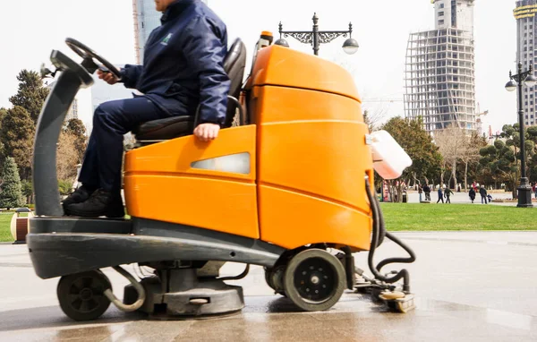 Een Close Straatveger Die Straten Schoonmaakt Concept Schone Straten Van — Stockfoto