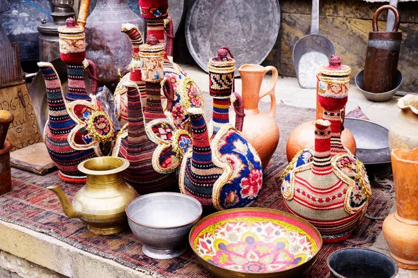 Восточная Турецкая Азербайджанская Винтажная Серебряная Керамическая Железная Посуда Продажи Старые — стоковое фото