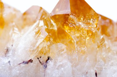 Sitrin mineral yakın çekim 