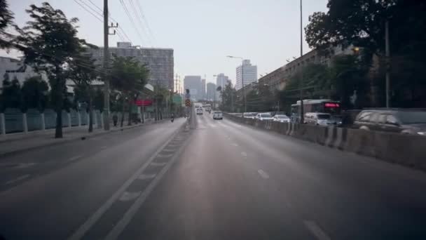 Bangkok Thaiföld Január 2020 Autók Állni Vezetni Lassan Forgalmi Dugóban — Stock videók