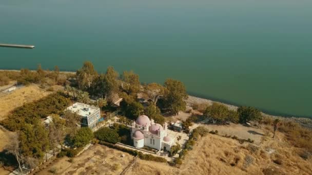 Apostlarnas Ortodoxa Kyrka Galileiska Sjön Kafarnaum Flygbild — Stockvideo