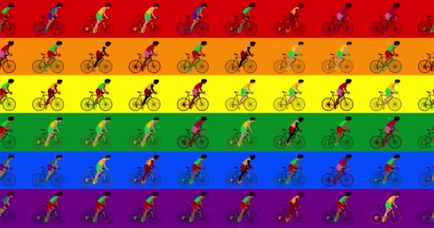 Les cyclistes de groupe multiculturels font du vélo fond du drapeau lgbt. Animation dessin animé design plat, boucle 4k — Video