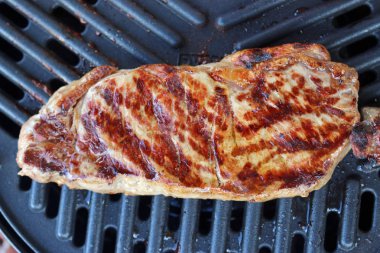 Gaz Barbekü sadece pişirmek başlangıç ve hafifçe usanmış veya nadir tek biftek.