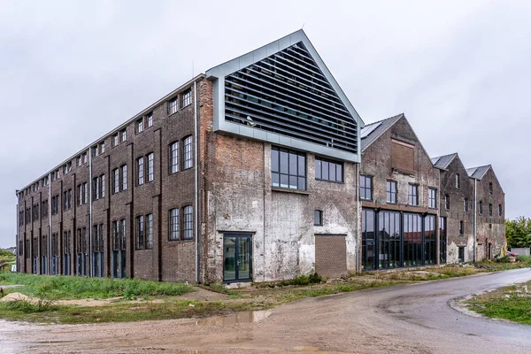 Oude fabriek gevel — Stockfoto