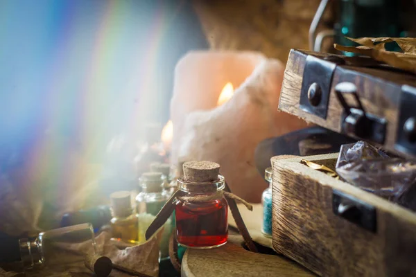 Magický Pojem Lektvary Lahvičkách Svíčky Krabice Oranžové Listy Magické Pozadí — Stock fotografie