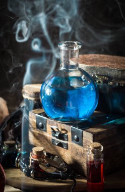 Duman ile mavi sihirli iksir