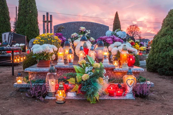 Velas Colores Cementerio Día Todos Los Santos Polonia — Foto de Stock