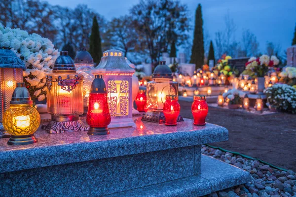 Velas Colores Cementerio Día Todos Los Santos Polonia — Foto de Stock