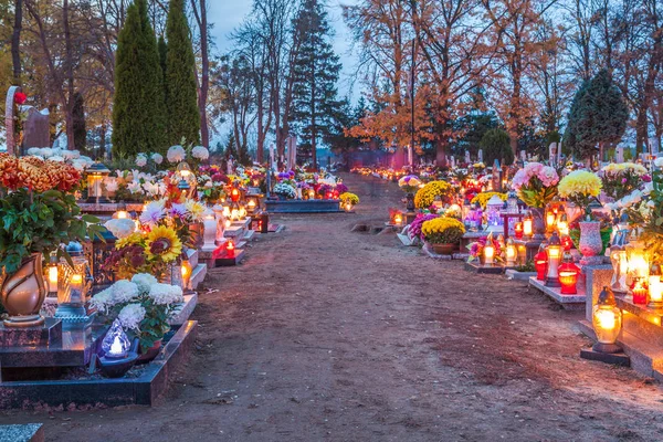 Velas Colores Cementerio Día Todos Los Santos Polonia — Foto de Stock