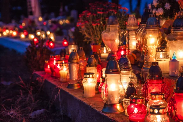 Velas Coloridas Cemitério All Saints Day Polónia — Fotografia de Stock