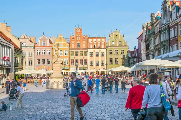 Poznan Polonia Luglio 2018 Persone Sulla Vecchia Piazza Poznan — Foto Stock