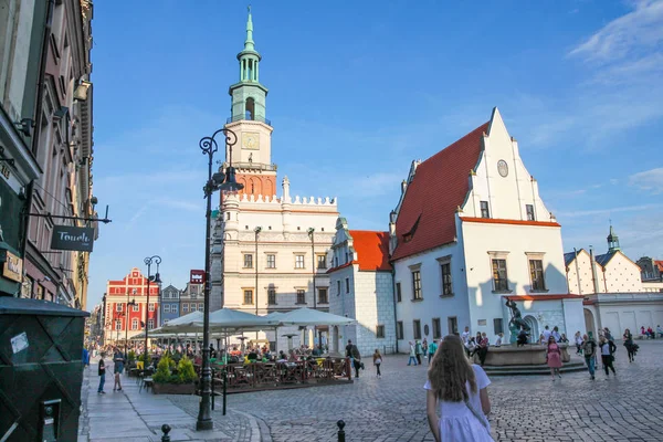 Poznan Polonia Luglio 2018 Persone Sulla Vecchia Piazza Poznan — Foto Stock