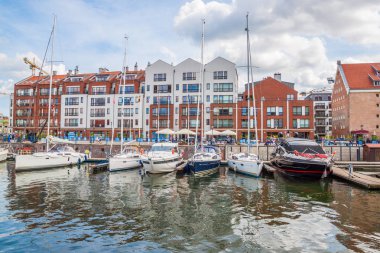 Tekneler Gdansk eski kasaba kanal. Gdansk. Polonya